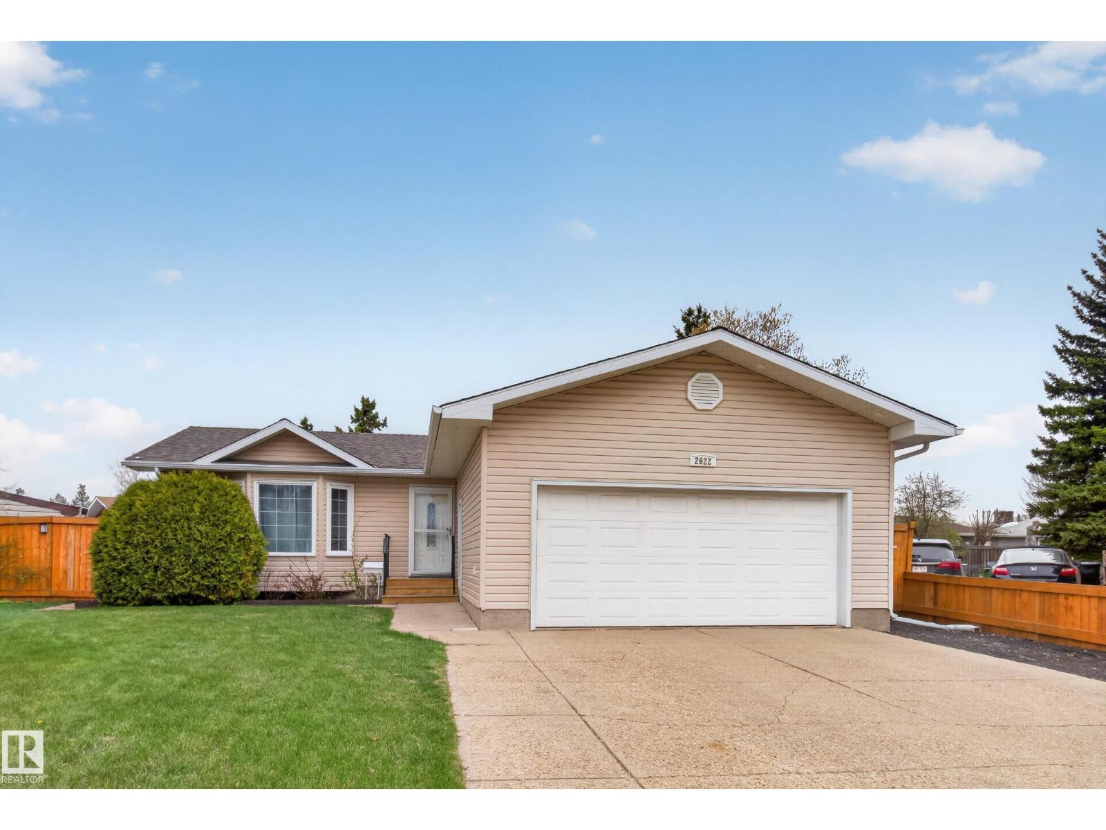 2622 131 AV NW, edmonton, Alberta