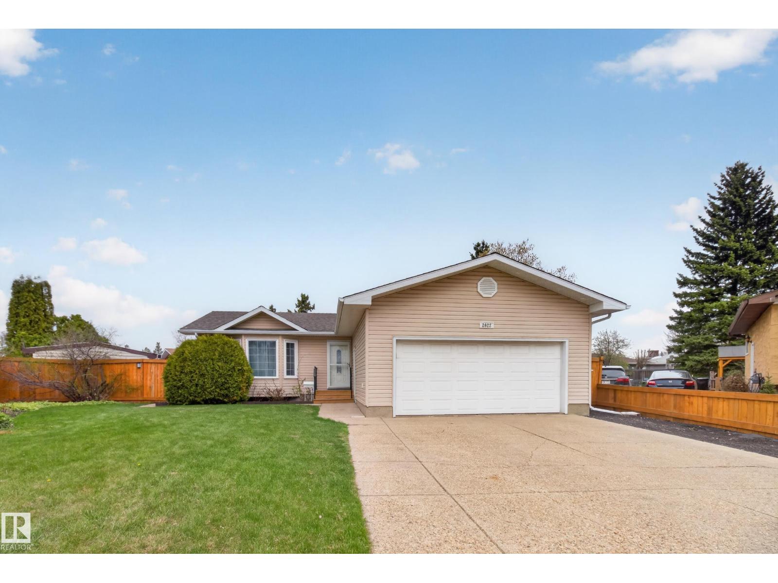 2622 131 Av Nw, Edmonton, Alberta  T5A 3Z1 - Photo 2 - E4488109