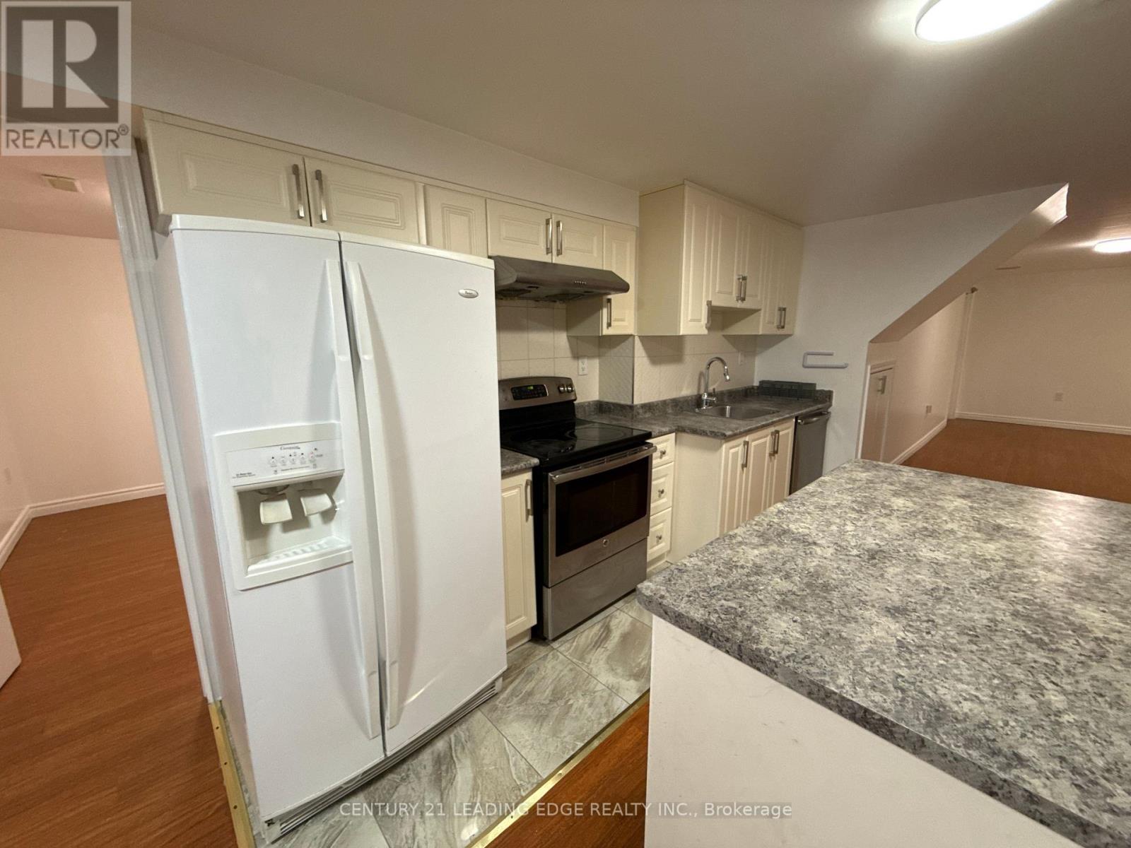Lower - 24 Wigston Court, Whitby, Ontario  L1R 2B9 - Photo 11 - E13136088