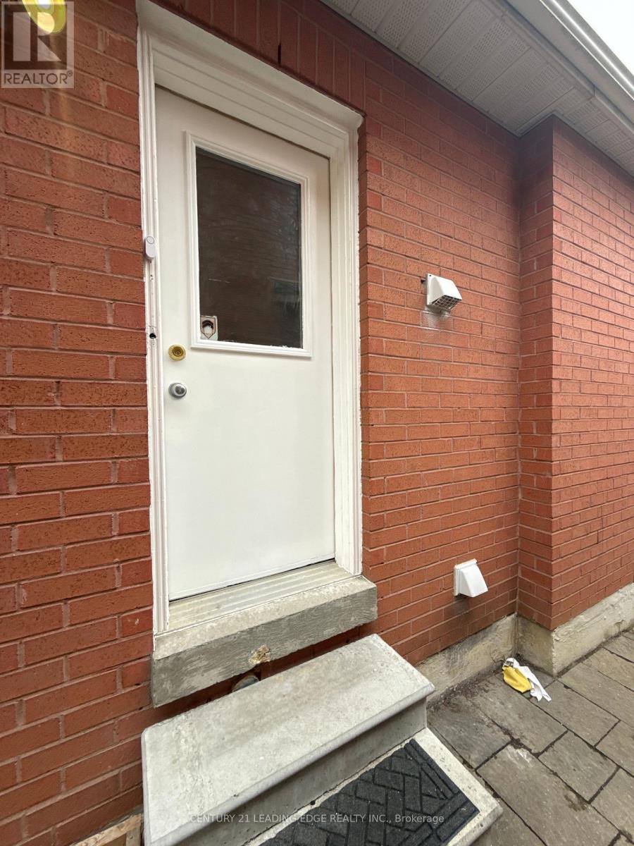 Lower - 24 Wigston Court, Whitby, Ontario  L1R 2B9 - Photo 2 - E13136088