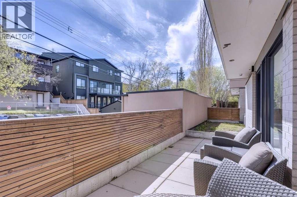 205, 2905 16 Street SW, Calgary, Alberta  T2T 4G5 - Photo 3 - A2310626