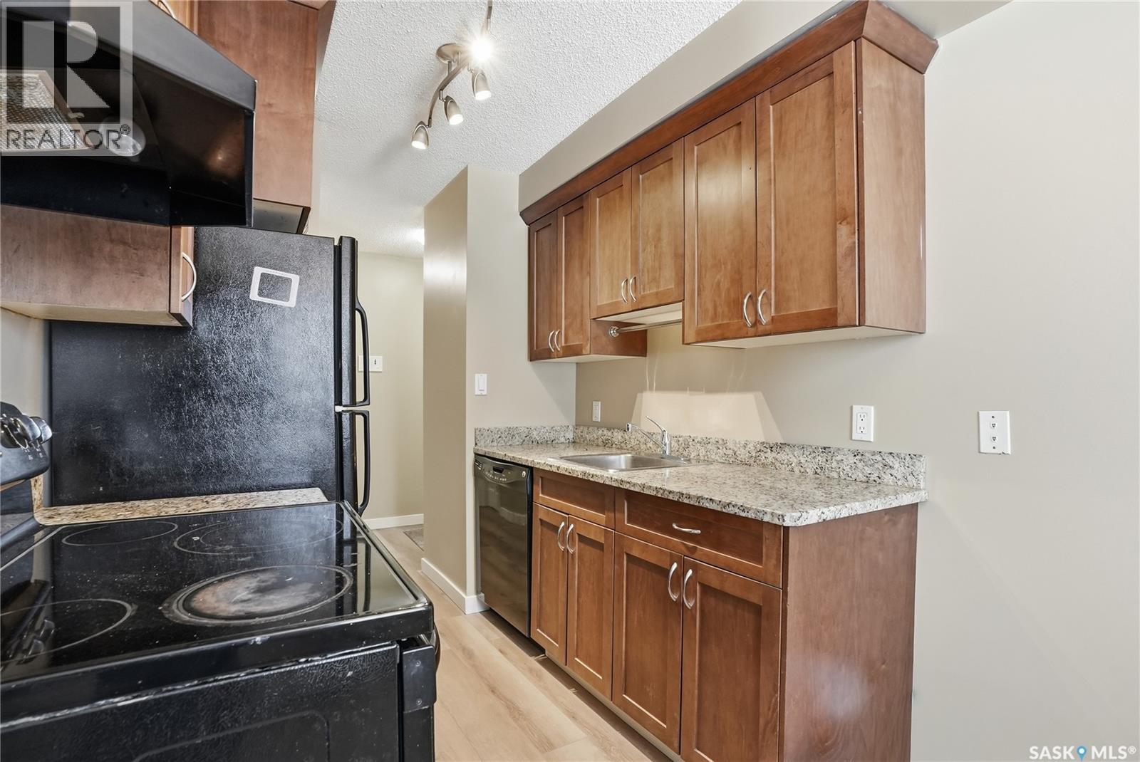 106 254 Pinehouse Place, Saskatoon, Saskatchewan  S7K 4X1 - Photo 5 - SK036158