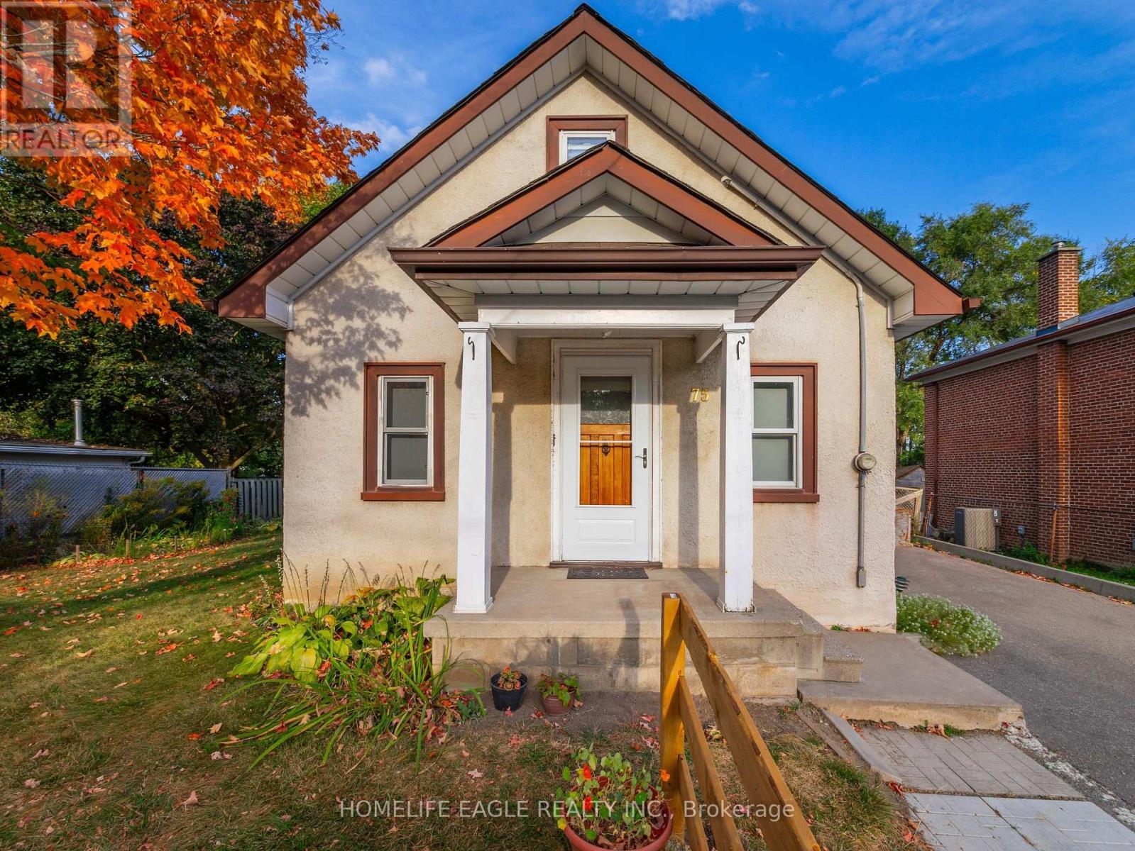 75 Denne Boulevard, Newmarket, Ontario  L3Y 4H5 - Photo 1 - N13136030