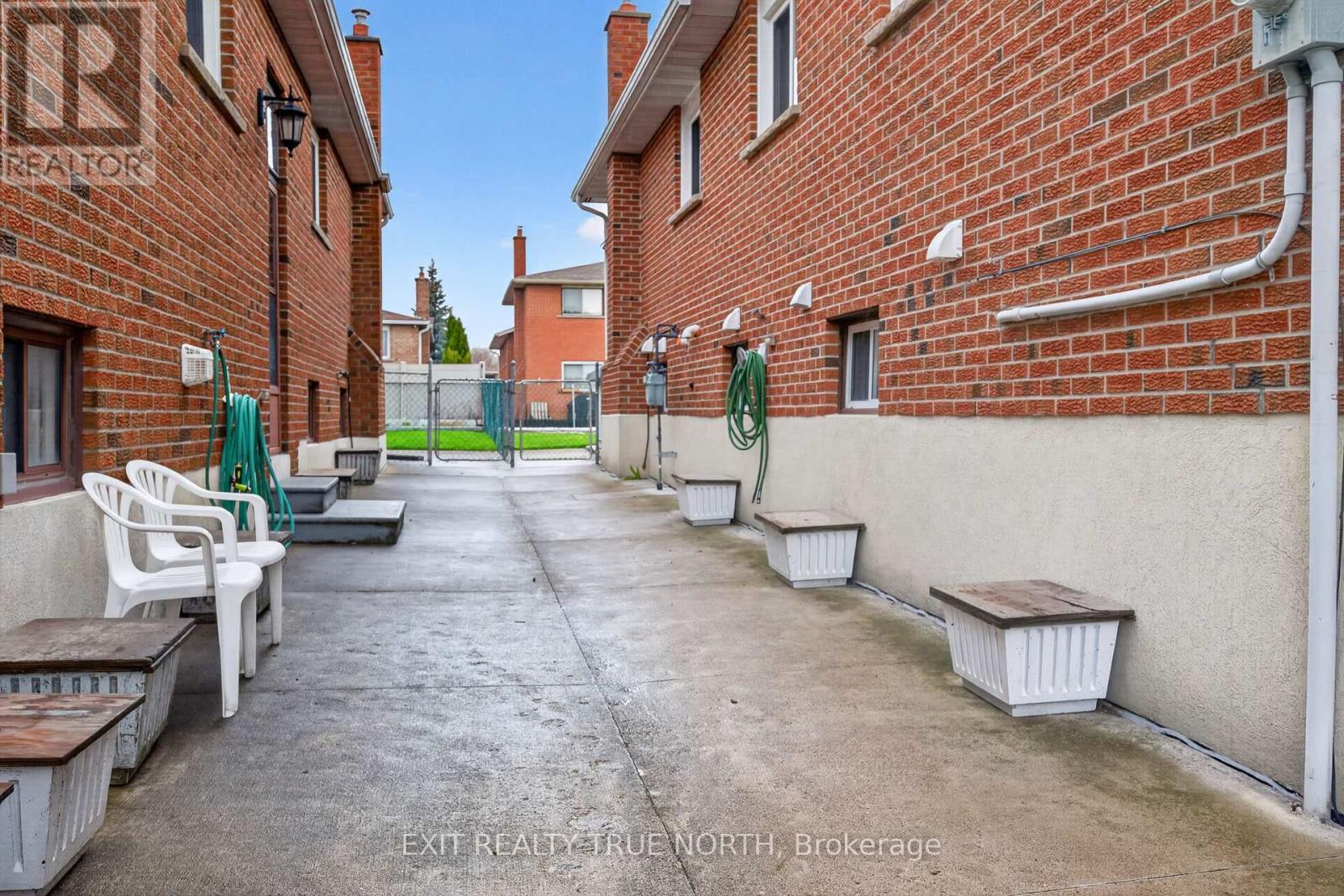 Unit B - 92 Aberdeen Avenue, Vaughan, Ontario  L4L 1C2 - Photo 8 - N13136086