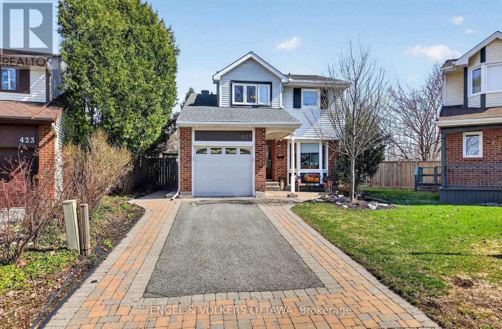 425 Tanager Bay, Ottawa, Ontario  K1E 2Z7 - Photo 2 - X13053908