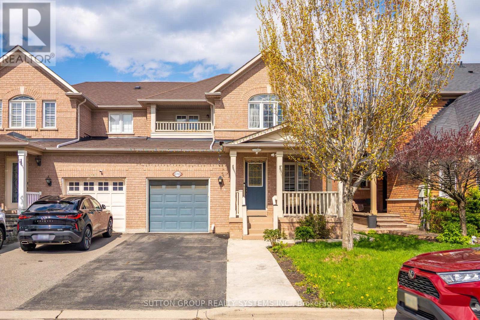 5705 Jenvic Grove E, Mississauga, Ontario  L5M 7B4 - Photo 1 - W13136036
