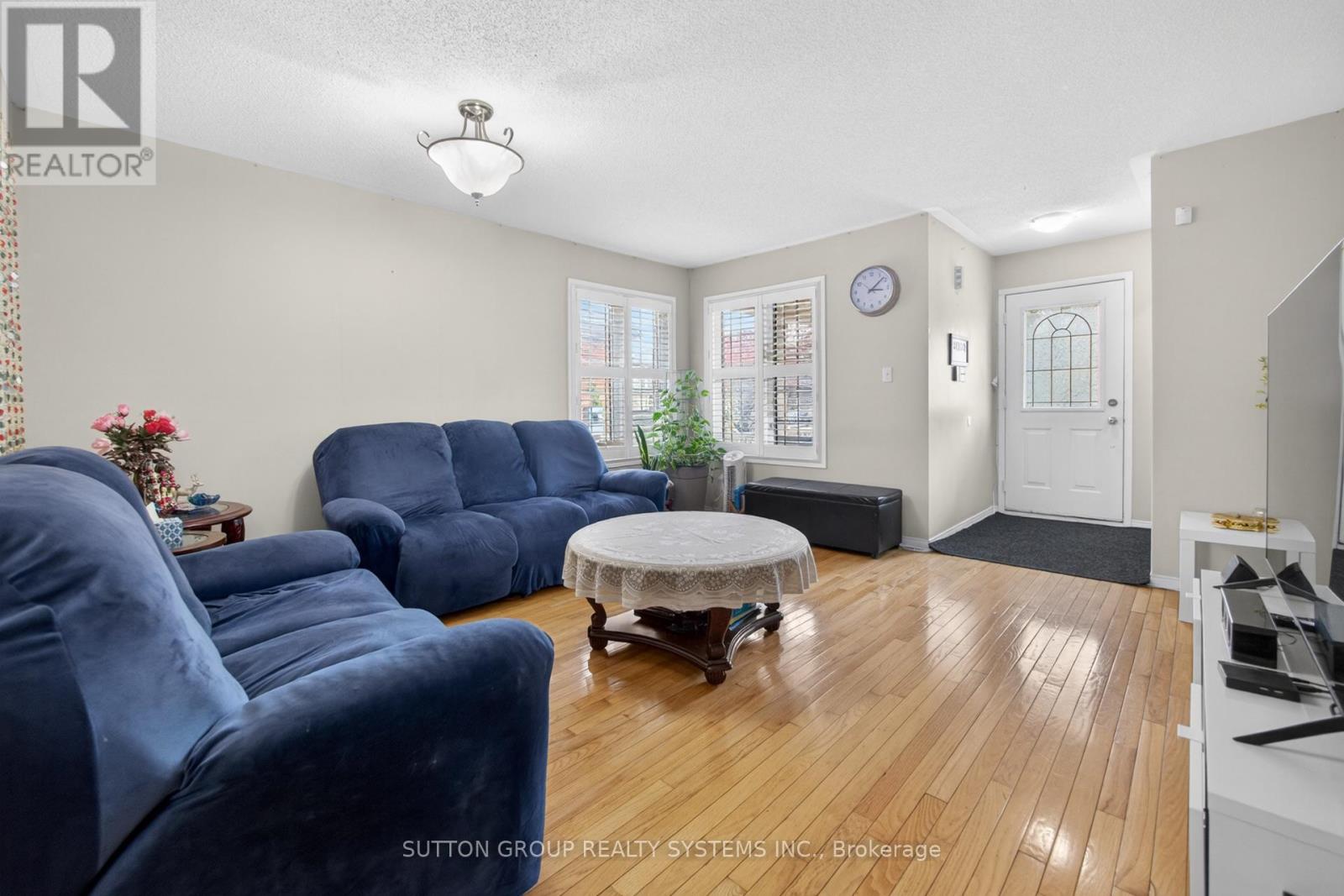 5705 Jenvic Grove E, Mississauga, Ontario  L5M 7B4 - Photo 10 - W13136036