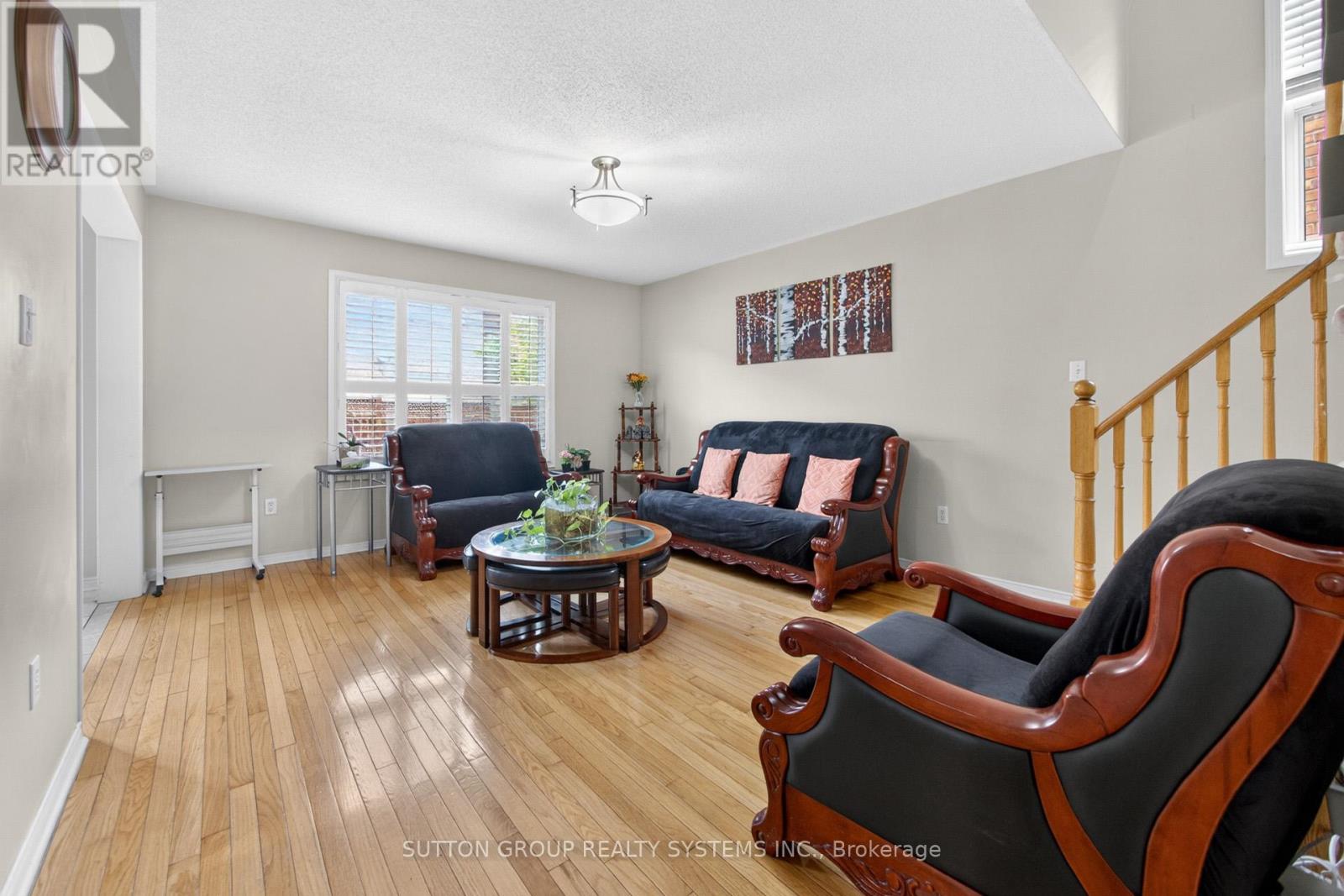 5705 Jenvic Grove E, Mississauga, Ontario  L5M 7B4 - Photo 12 - W13136036