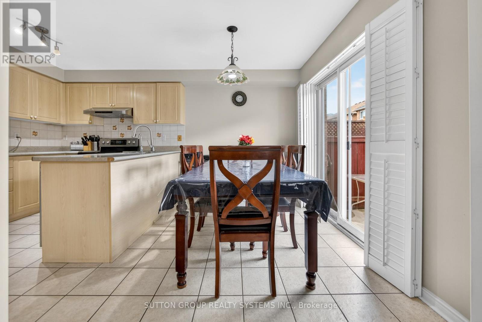 5705 Jenvic Grove E, Mississauga, Ontario  L5M 7B4 - Photo 15 - W13136036