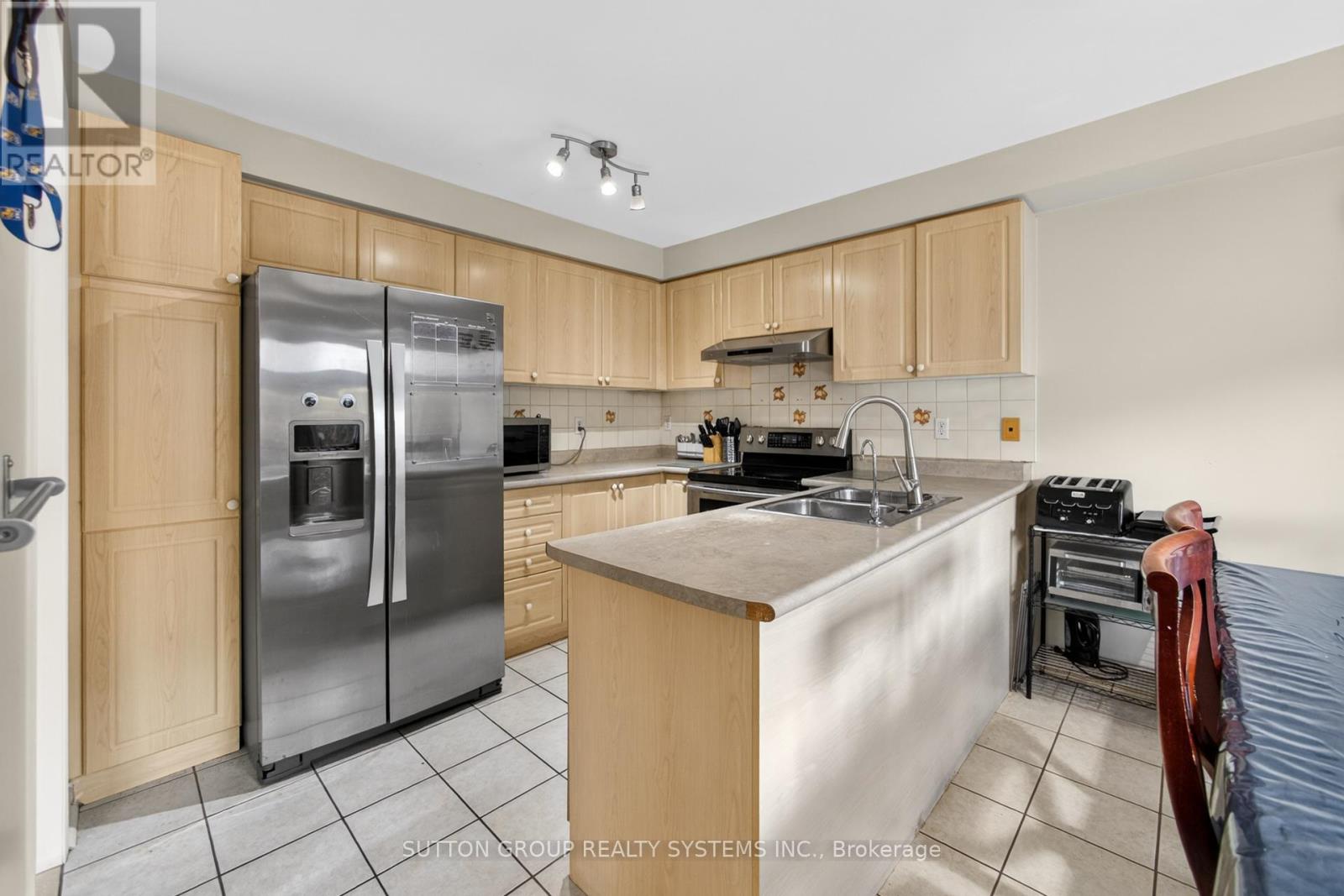 5705 Jenvic Grove E, Mississauga, Ontario  L5M 7B4 - Photo 19 - W13136036