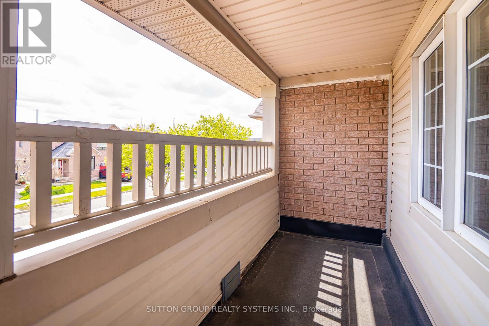 5705 Jenvic Grove E, Mississauga, Ontario  L5M 7B4 - Photo 35 - W13136036