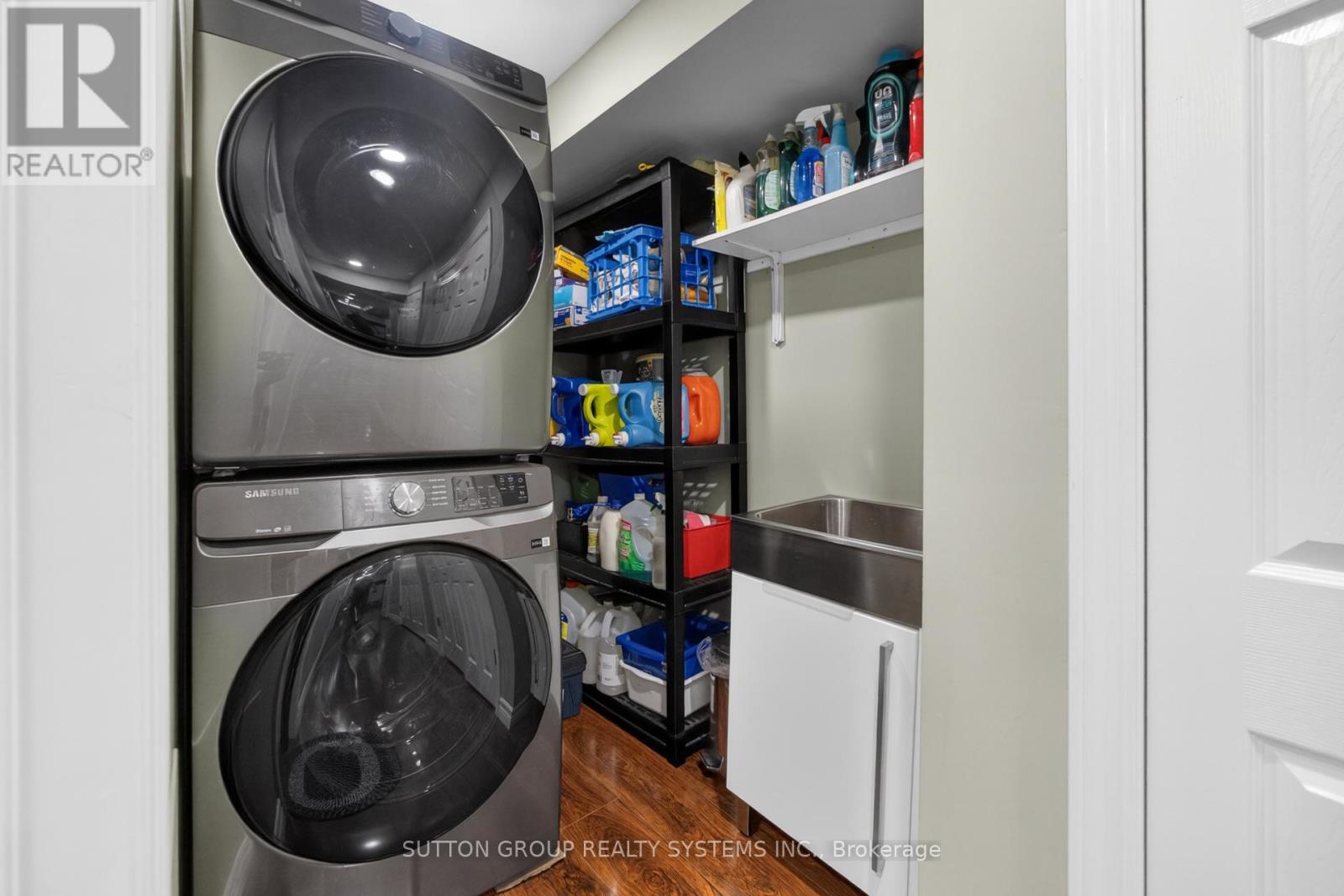 5705 Jenvic Grove E, Mississauga, Ontario  L5M 7B4 - Photo 45 - W13136036