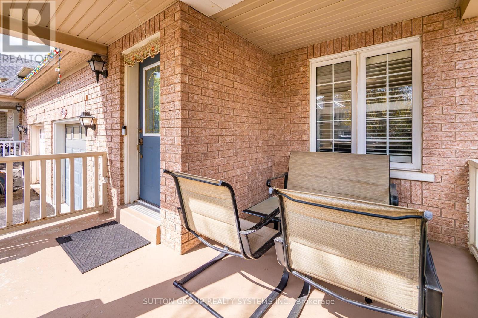 5705 Jenvic Grove E, Mississauga, Ontario  L5M 7B4 - Photo 6 - W13136036