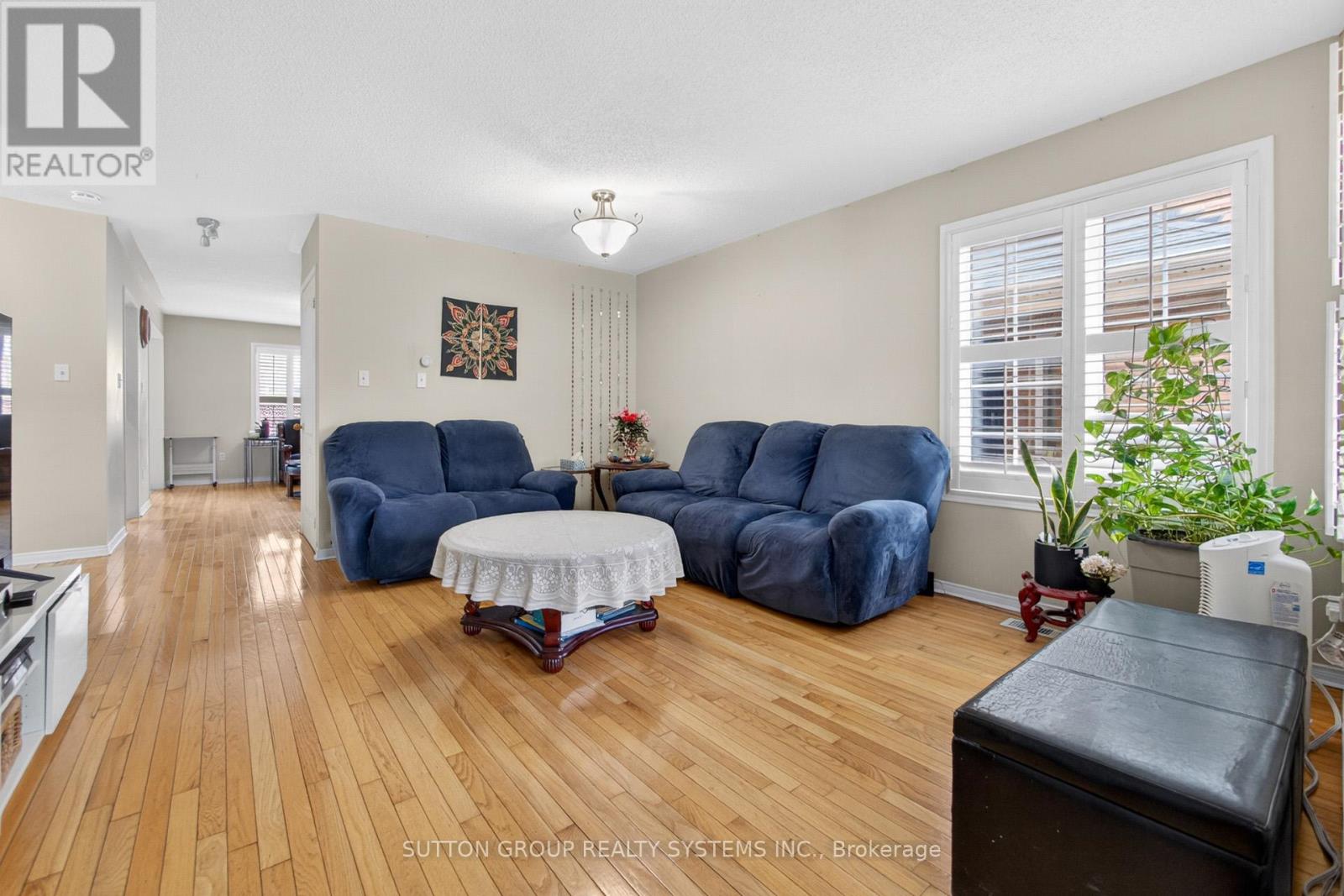 5705 Jenvic Grove E, Mississauga, Ontario  L5M 7B4 - Photo 9 - W13136036