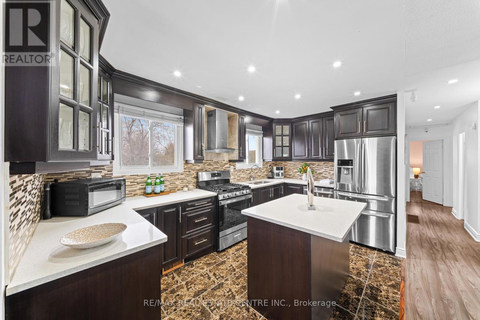 22 Glen Echo Court, Brampton, Ontario  L6S 5T9 - Photo 16 - W13136050