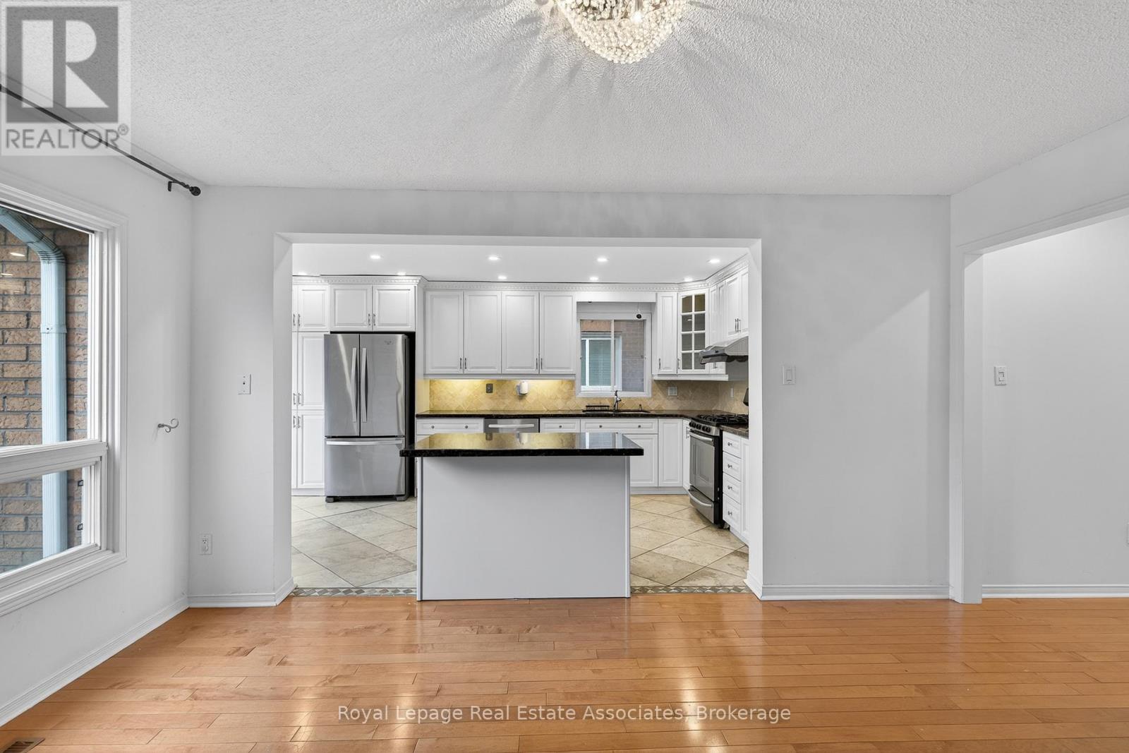 5623 Haddon Hall Road, Mississauga, Ontario  L5M 5G4 - Photo 16 - W13136122