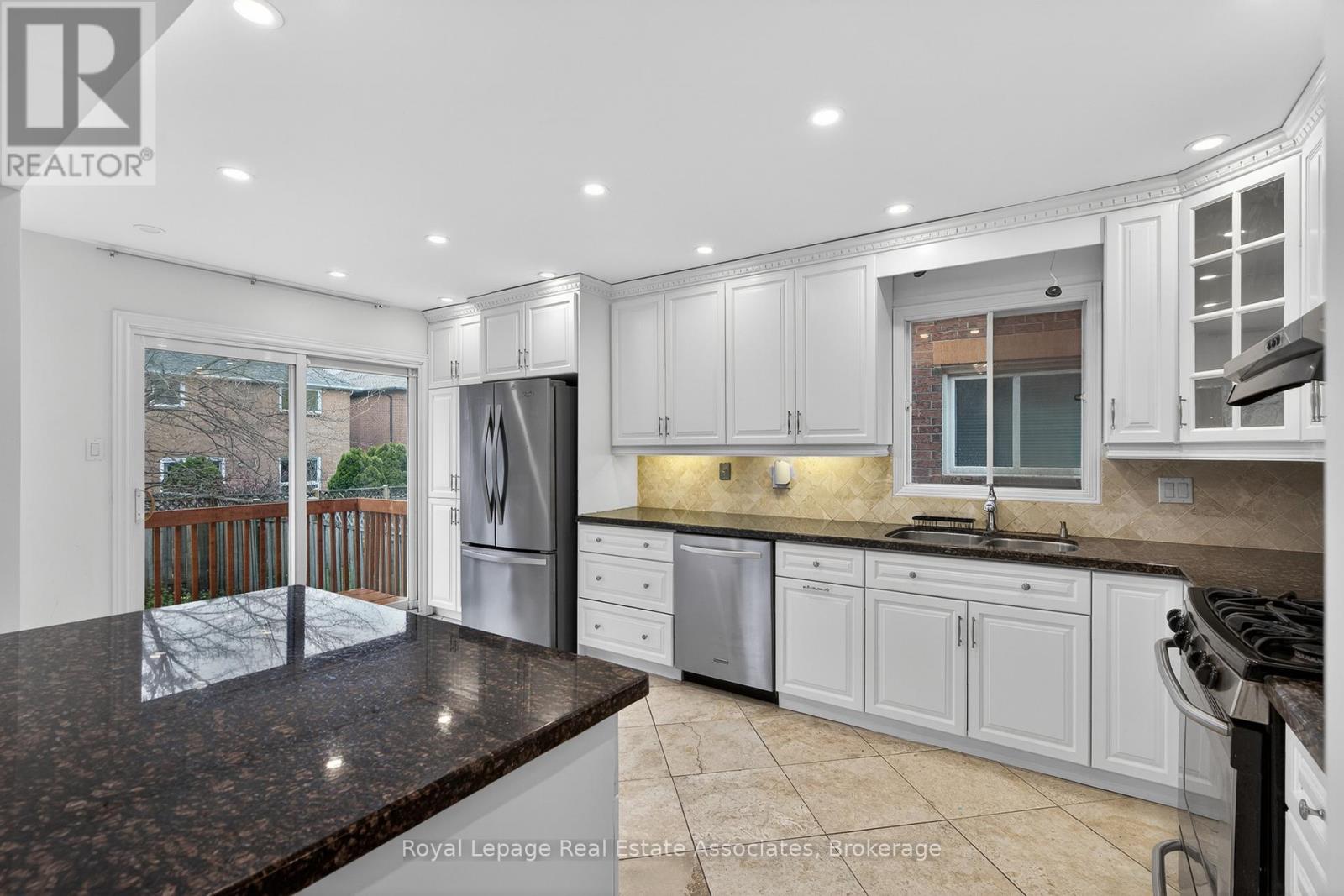 5623 Haddon Hall Road, Mississauga, Ontario  L5M 5G4 - Photo 17 - W13136122