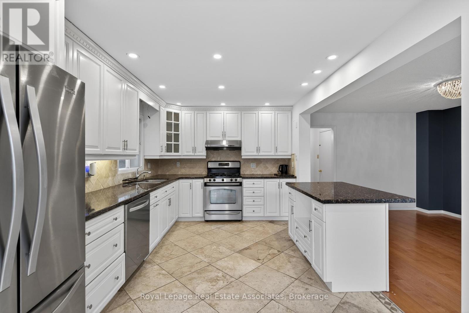 5623 Haddon Hall Road, Mississauga, Ontario  L5M 5G4 - Photo 18 - W13136122