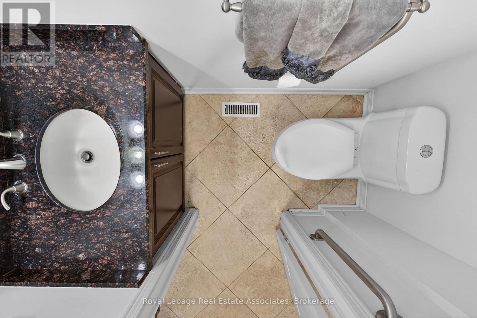 5623 Haddon Hall Road, Mississauga, Ontario  L5M 5G4 - Photo 6 - W13136122