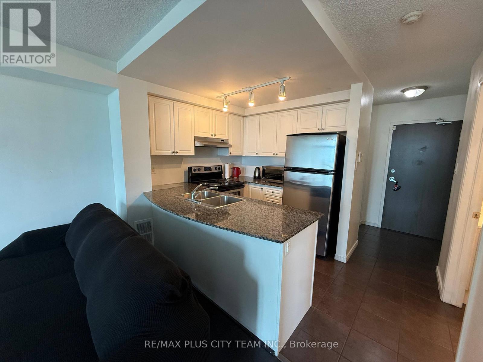 2114 - 9 George Street N, Brampton, Ontario  L6X 0T6 - Photo 6 - W13136140