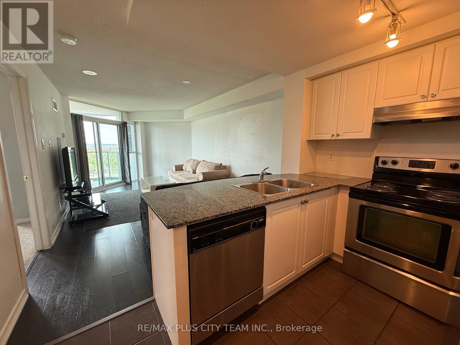 2114 - 9 George Street N, Brampton, Ontario  L6X 0T6 - Photo 7 - W13136140