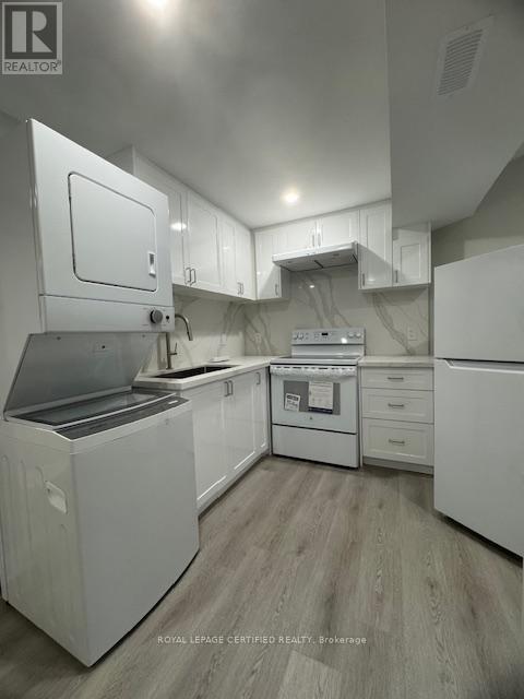 Basement - 4468 Ashley Avenue, Mississauga, Ontario  L5R 2A2 - Photo 3 - W13136144