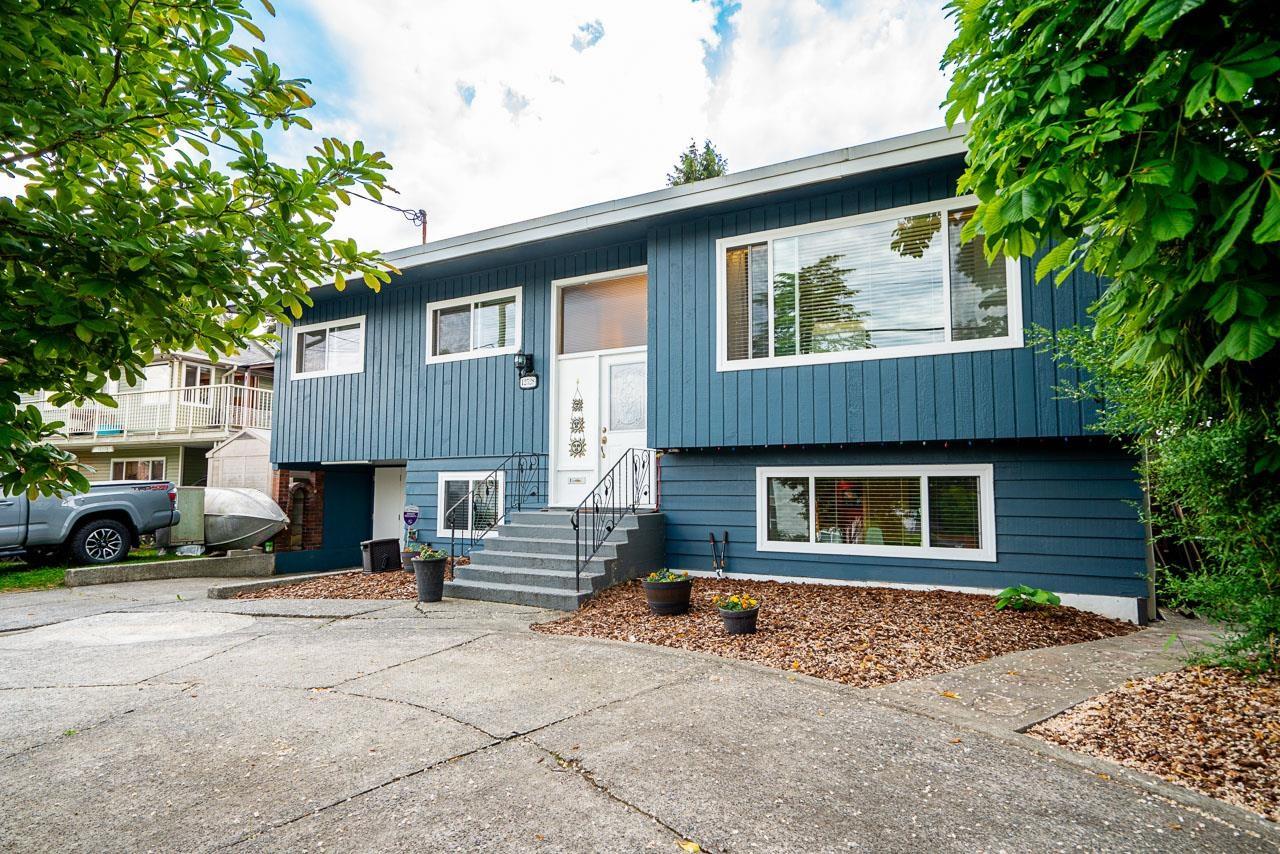 12528 Pinewood Crescent, Surrey, British Columbia  V3V 2L5 - Photo 2 - R3122761