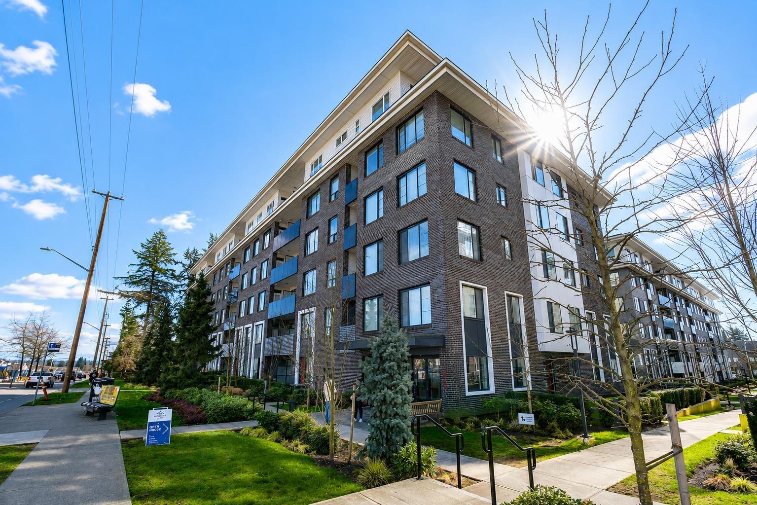 113 15858 FRASER HIGHWAY, Surrey, British Columbia