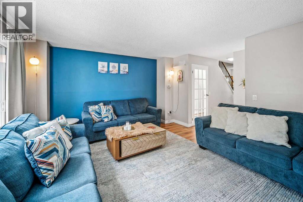 96 Mckinley Road SE, Calgary, Alberta  T2Z 1V8 - Photo 4 - A2305773