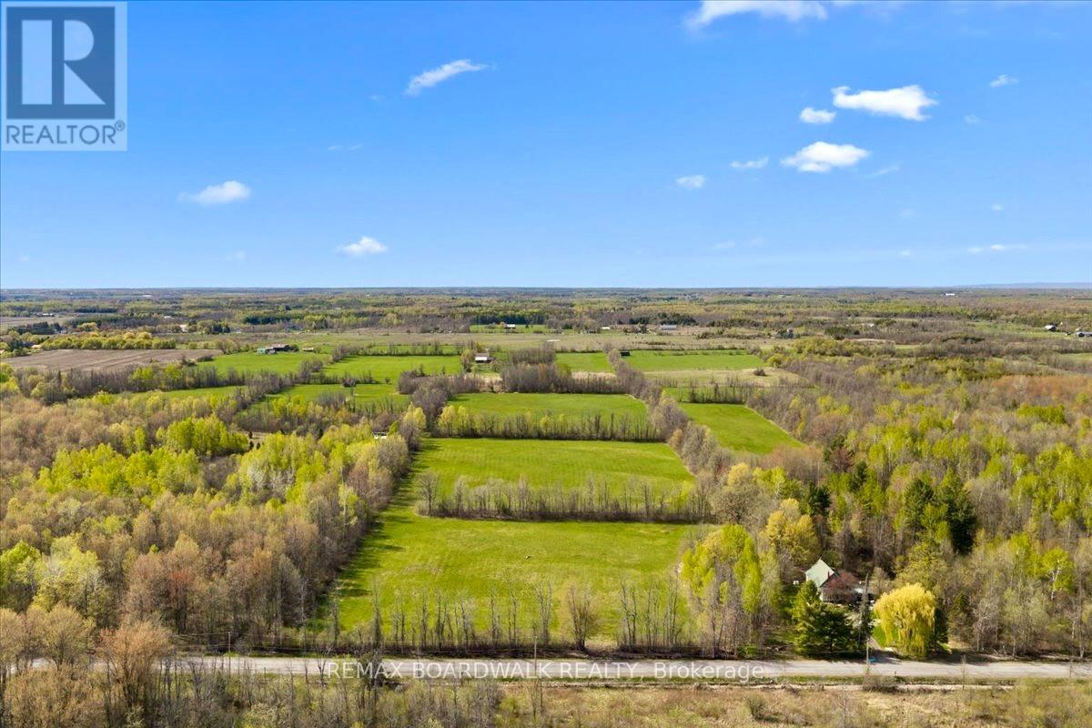 7521 JOCK TRAIL, Ottawa, Ontario