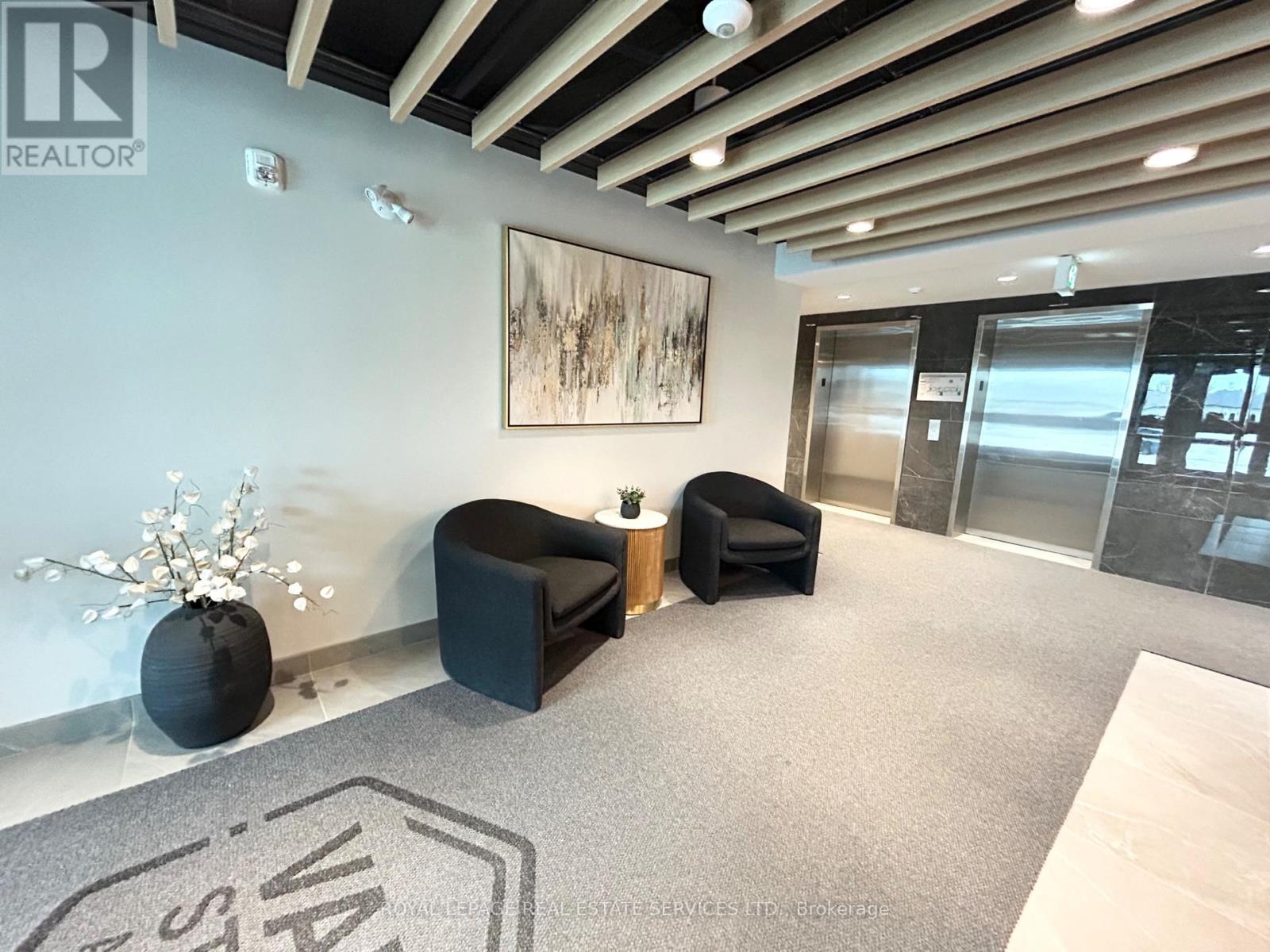 Ll05 - 28 Westhill Drive, Waterloo, Ontario  N2J 0G8 - Photo 2 - X13136068