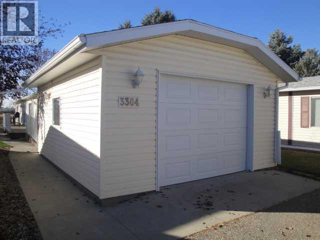 3304 29th Street S, Lethbridge, Alberta  T1K 7J9 - Photo 22 - A2265695