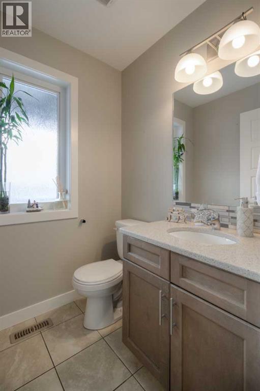 541 Aquitania Boulevard W, Lethbridge, Alberta  T1J 5G7 - Photo 20 - A2272884