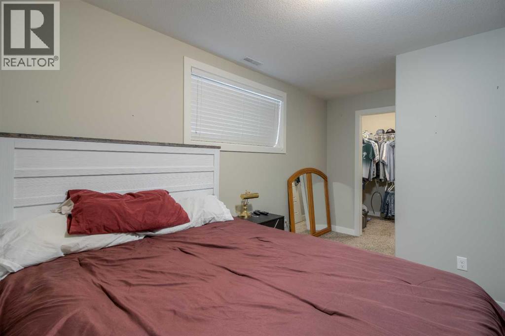 541 Aquitania Boulevard W, Lethbridge, Alberta  T1J 5G7 - Photo 44 - A2272884