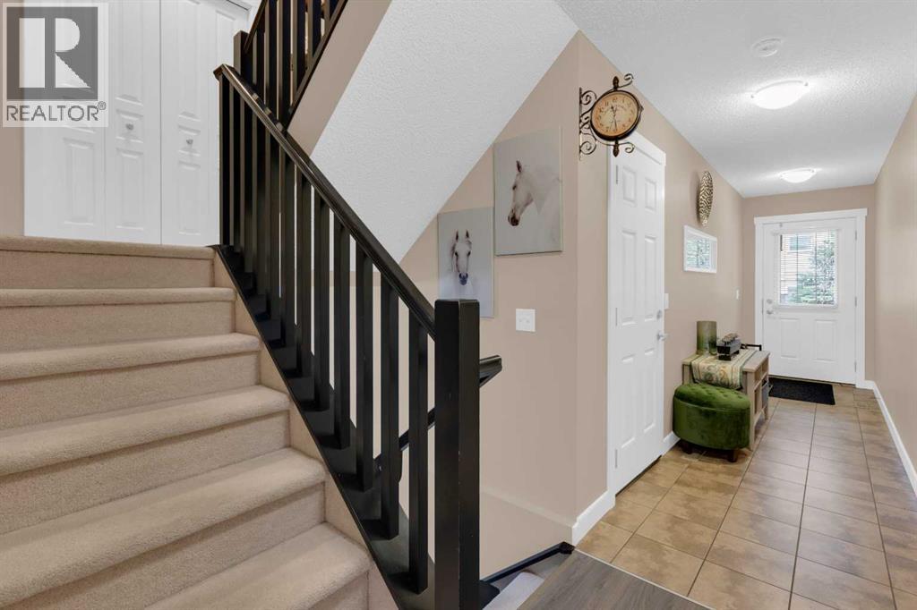 17, 28 Heritage Drive, Cochrane, Alberta  T4G 0J8 - Photo 2 - A2311233