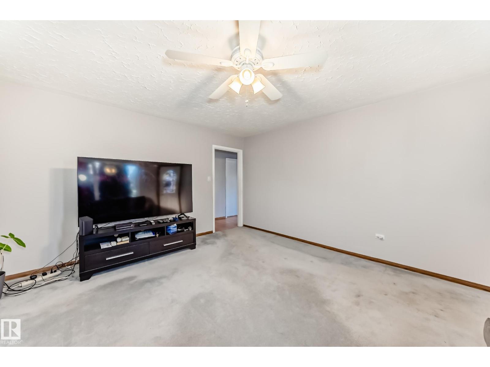 9716 162 St Nw, Edmonton, Alberta  T5Y 2Y9 - Photo 11 - E4488115