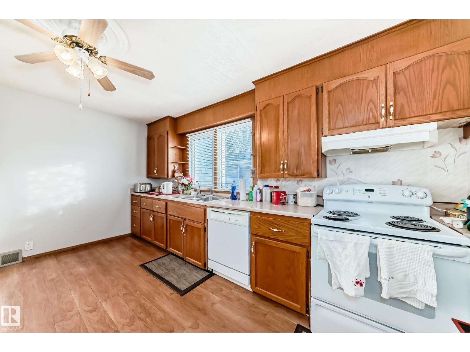 9716 162 St Nw, Edmonton, Alberta  T5Y 2Y9 - Photo 8 - E4488115