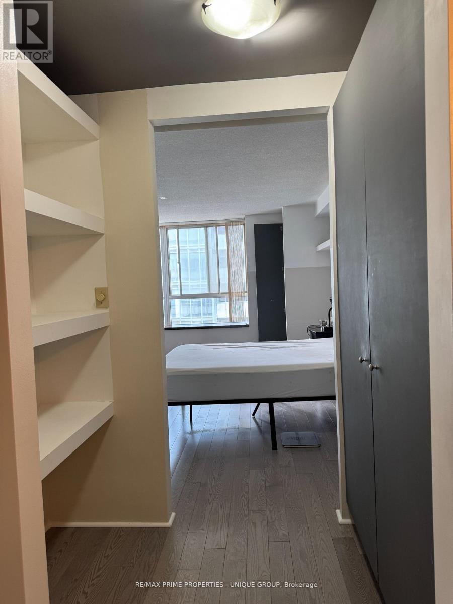 1701 - 44 Gerrard Street W, Toronto, Ontario  M5G 2K2 - Photo 15 - C12866938