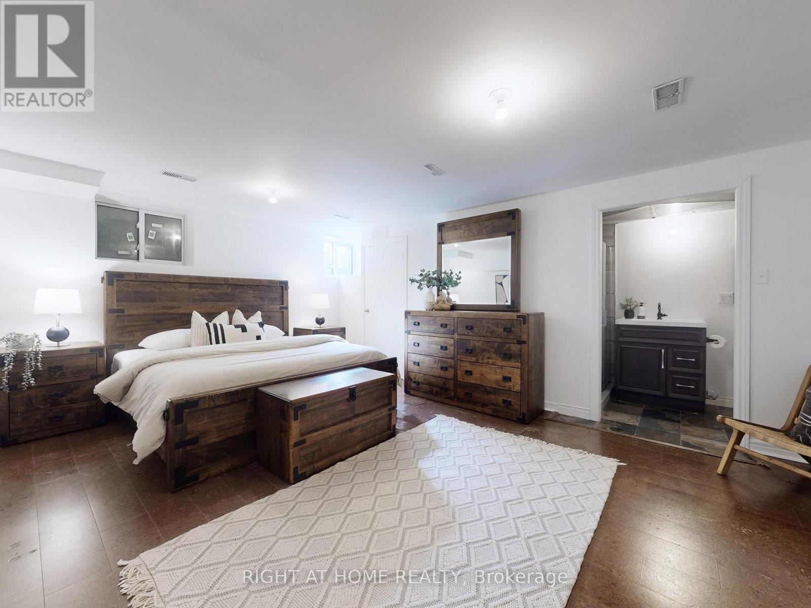 1021 Craven Road, Toronto, Ontario  M4J 4V7 - Photo 37 - E13134886