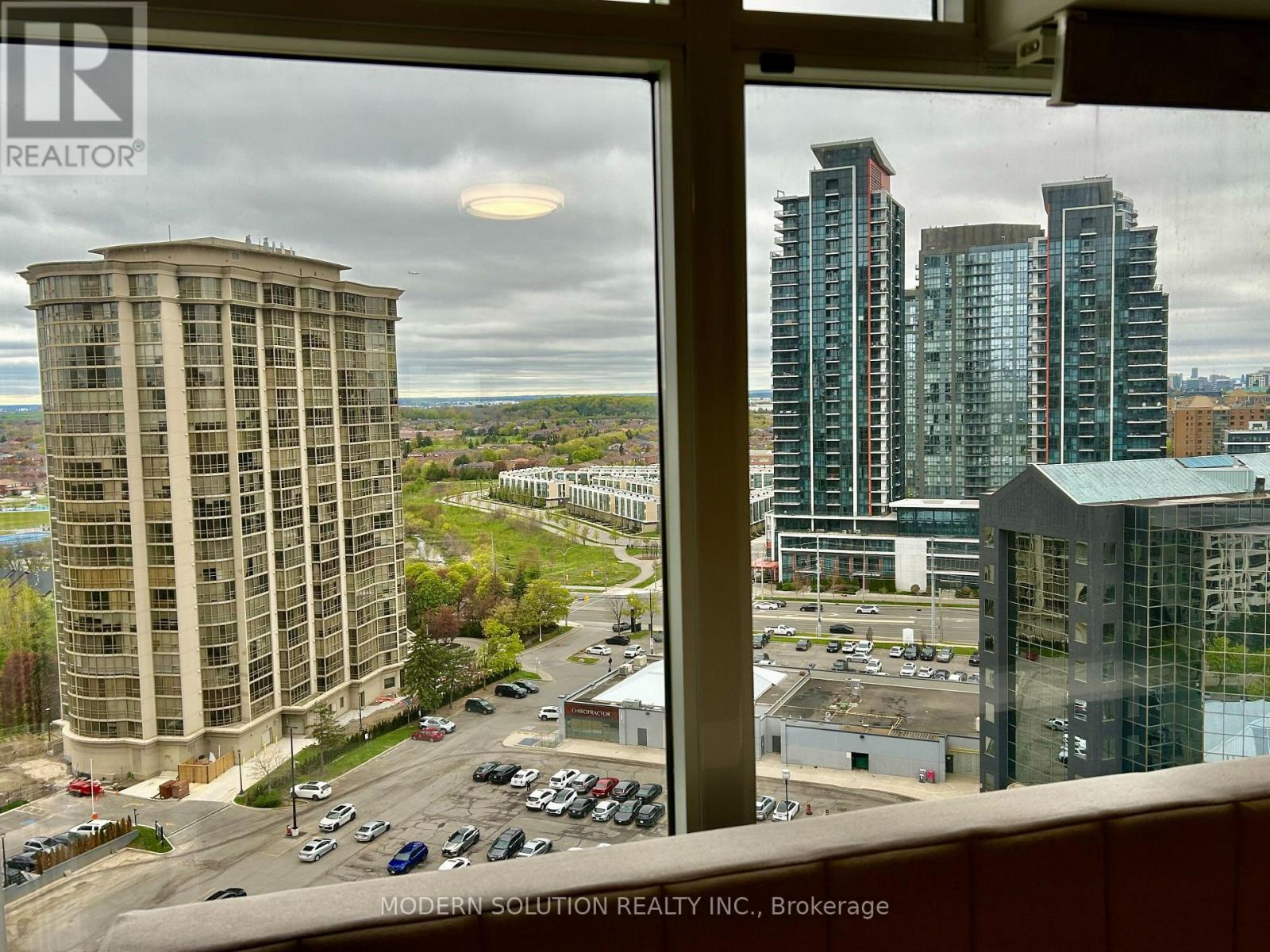 1804 - 35 Kingsbridge Garden Circle, Mississauga, Ontario  L5R 3Z5 - Photo 13 - W13135274