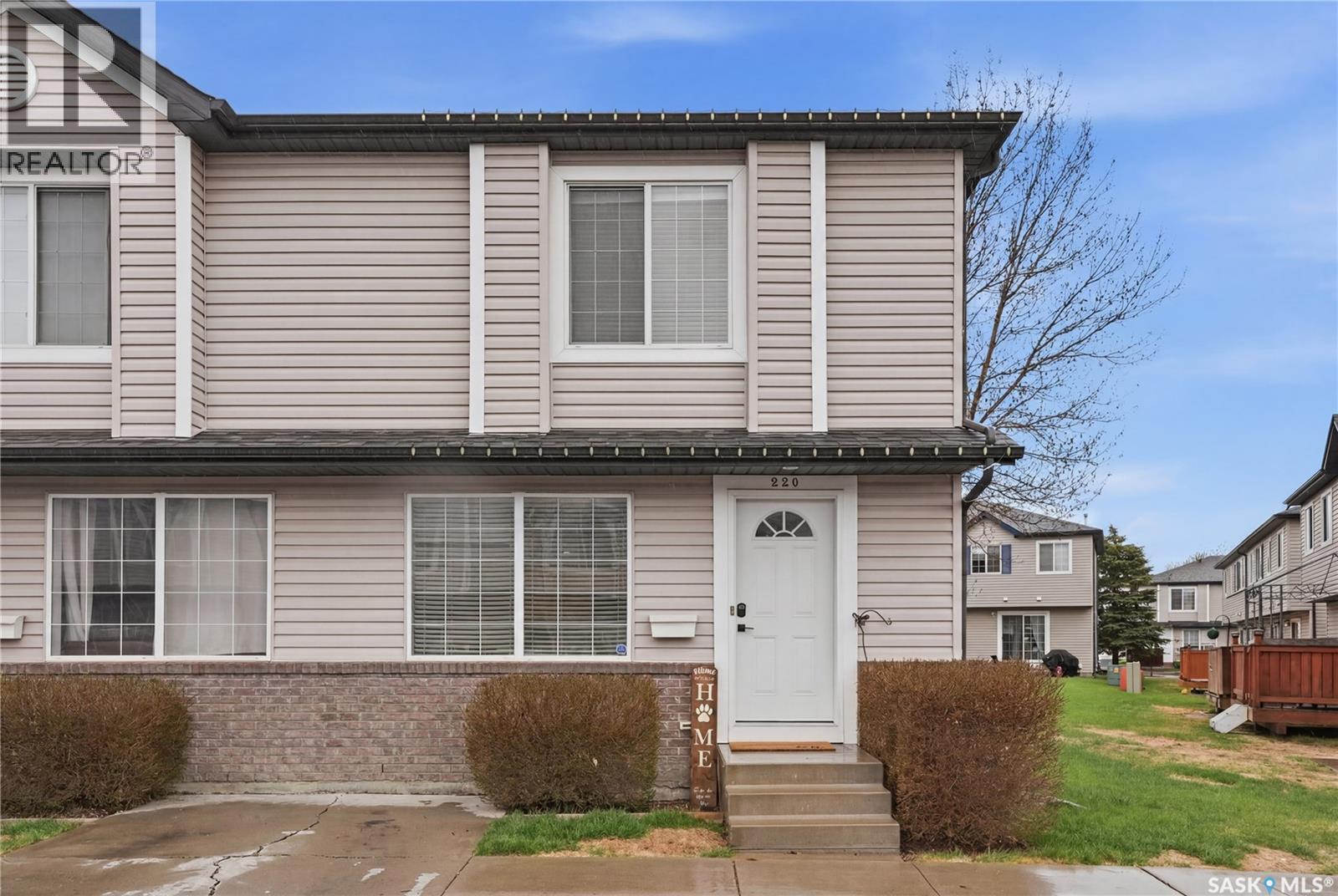 220 670 Kenderdine Road, Saskatoon, Saskatchewan  S7N 4W3 - Photo 2 - SK036170