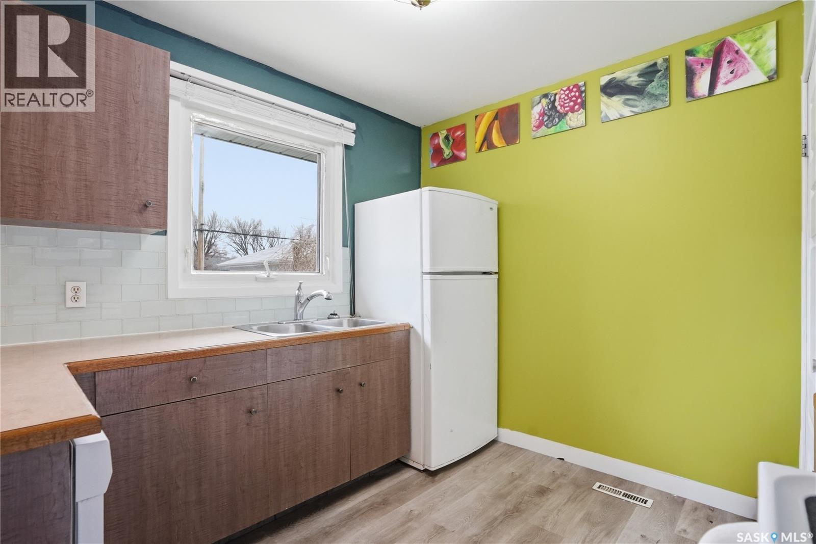 4 Dunning Crescent, Saskatoon, Saskatchewan  S7J 2S5 - Photo 11 - SK035982