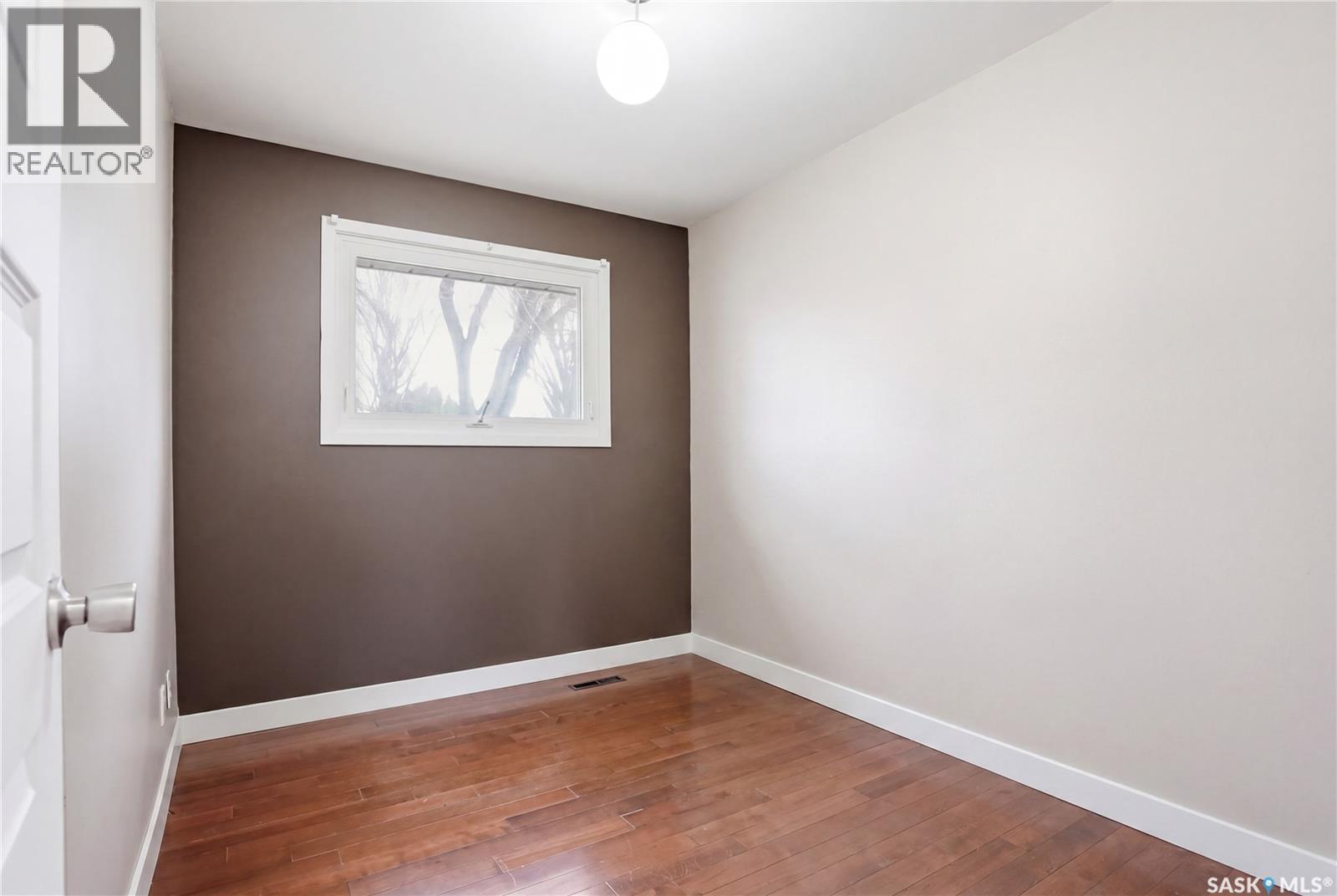 4 Dunning Crescent, Saskatoon, Saskatchewan  S7J 2S5 - Photo 24 - SK035982
