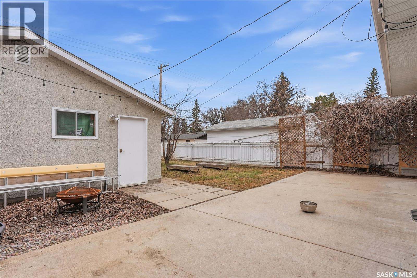 4 Dunning Crescent, Saskatoon, Saskatchewan  S7J 2S5 - Photo 45 - SK035982