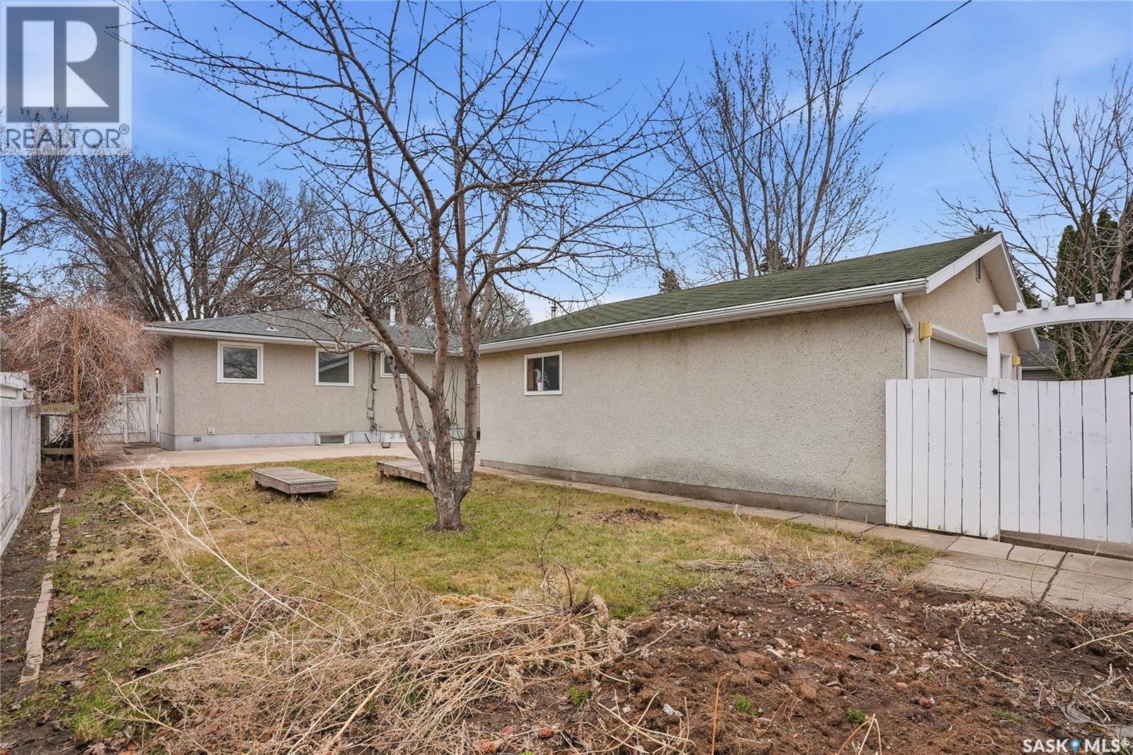 4 Dunning Crescent, Saskatoon, Saskatchewan  S7J 2S5 - Photo 49 - SK035982