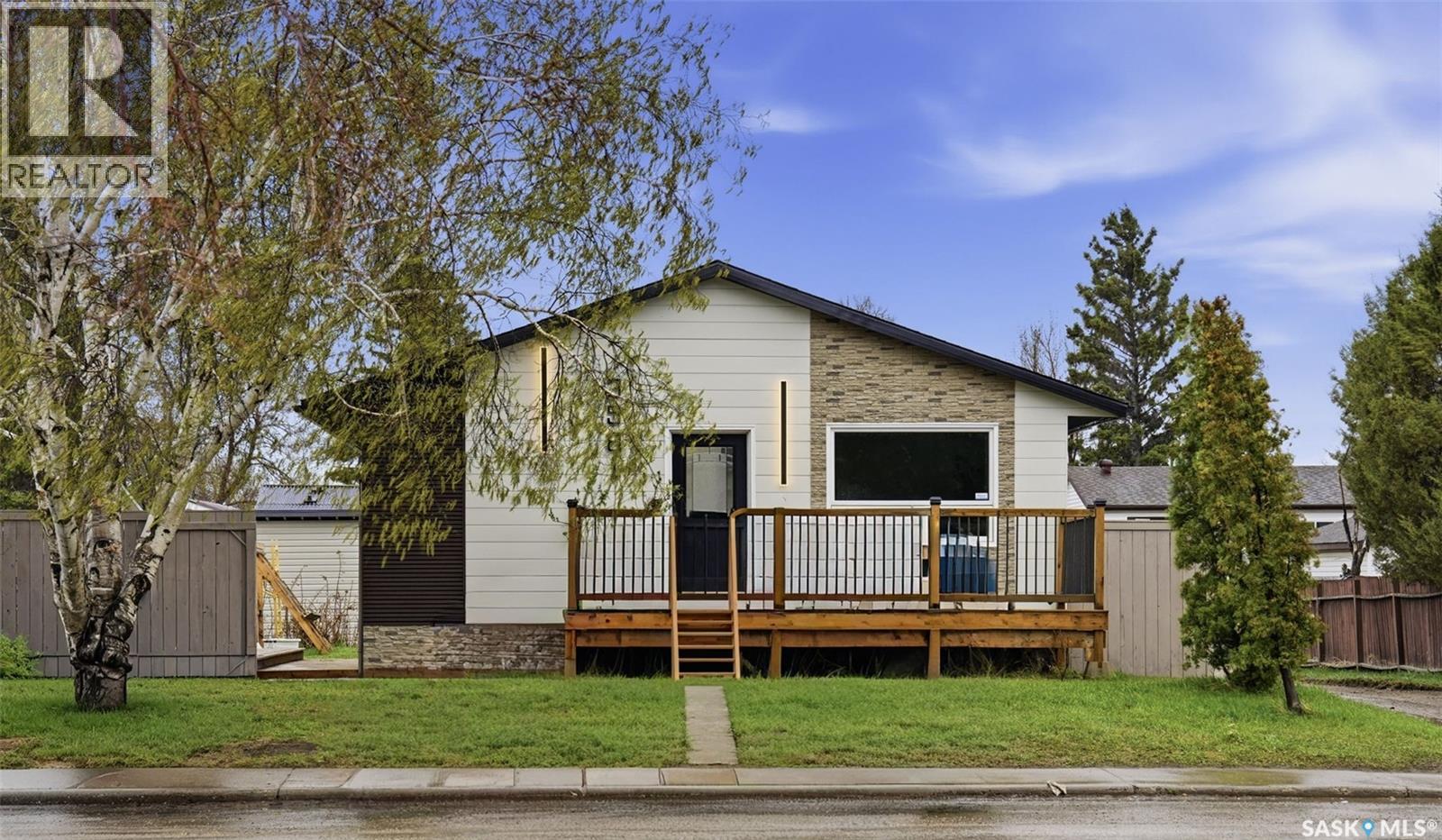 3581 33rd Street W, Saskatoon, Saskatchewan  S7L 4P6 - Photo 2 - SK035798