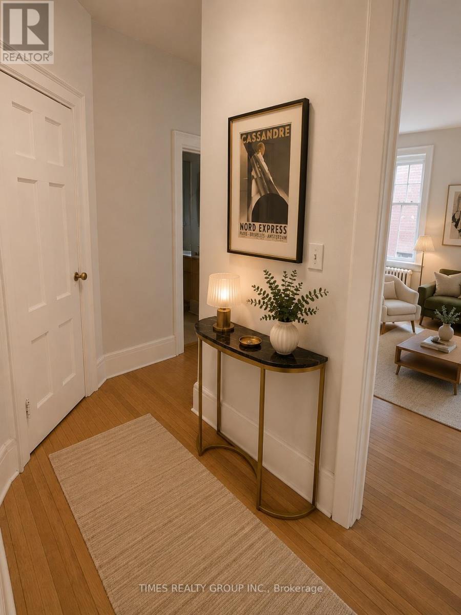 9 - 592 Church Street, Toronto, Ontario  M4Y 2E5 - Photo 3 - C13136320