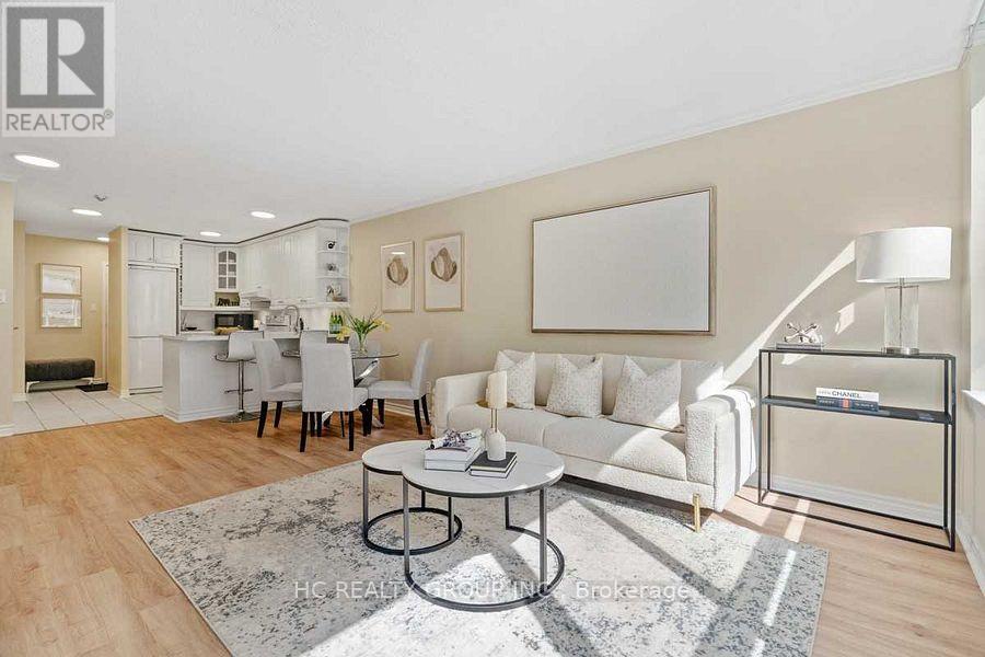 306 - 633 BAY STREET, Toronto, Ontario