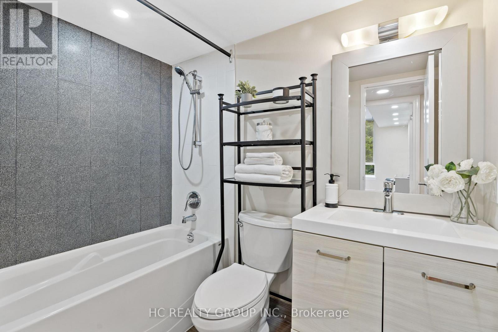 306 - 633 Bay Street, Toronto, Ontario  M5G 2G4 - Photo 13 - C13136342
