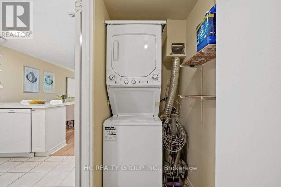 306 - 633 Bay Street, Toronto, Ontario  M5G 2G4 - Photo 14 - C13136342